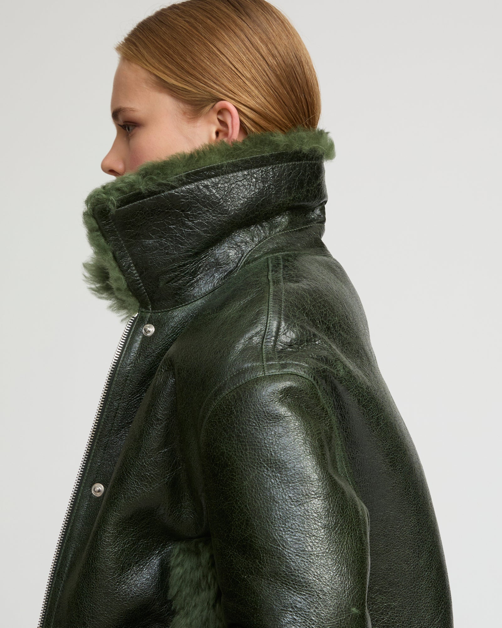 Short jacket in curly Tuscan shearling - green - Winter sale