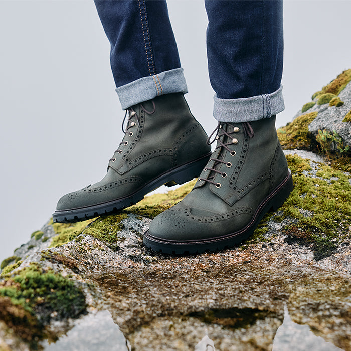 Donegal 2 Walnut Hatch Grain – Crockett & Jones US