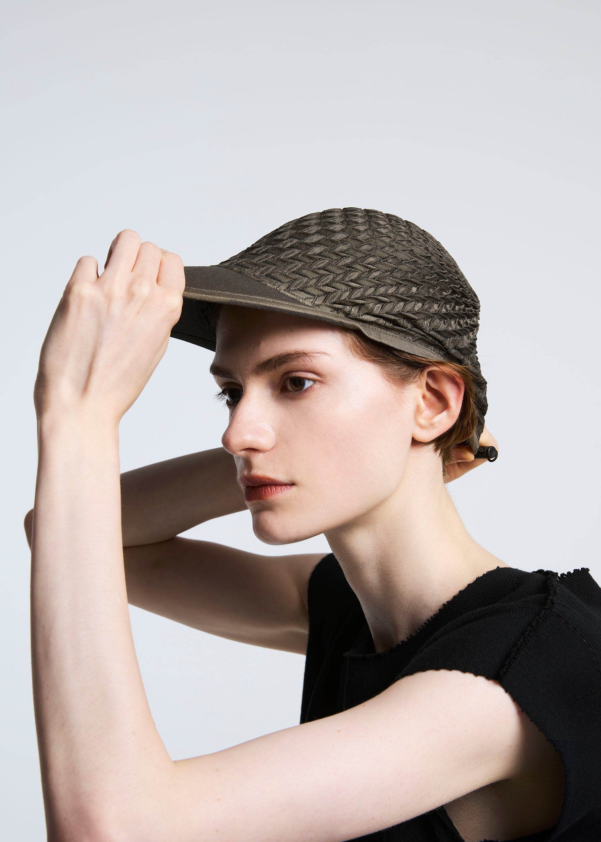 TYPE-O CAP – ISSEY MIYAKE ONLINE STORE
