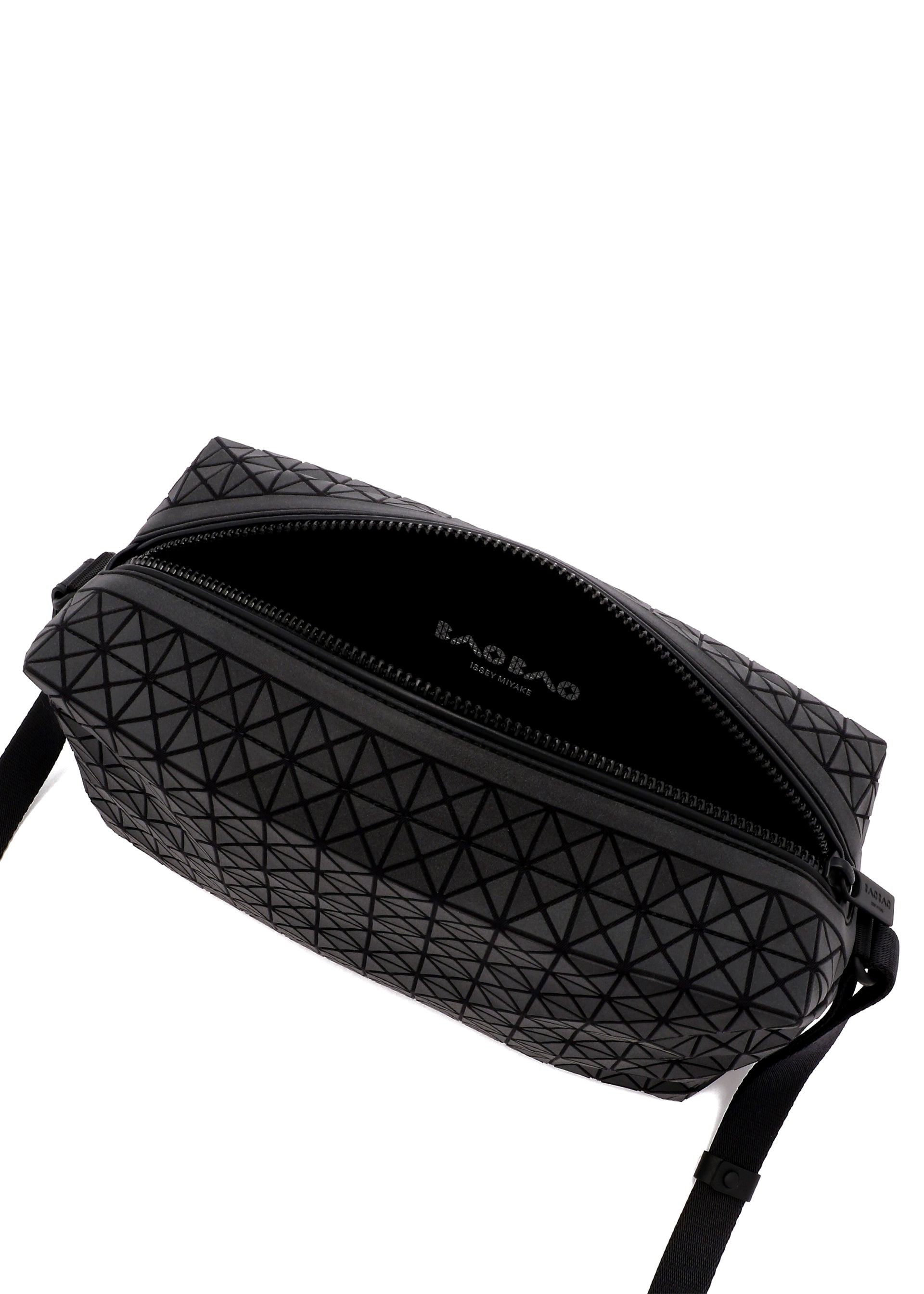 SADDLE BAG – ISSEY MIYAKE ONLINE STORE