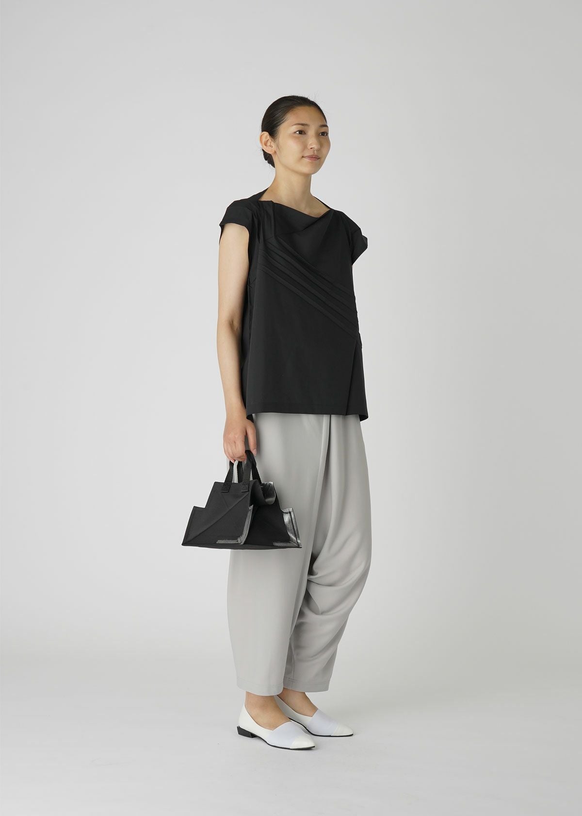 132 5. STANDARD BAG – ISSEY MIYAKE ONLINE STORE