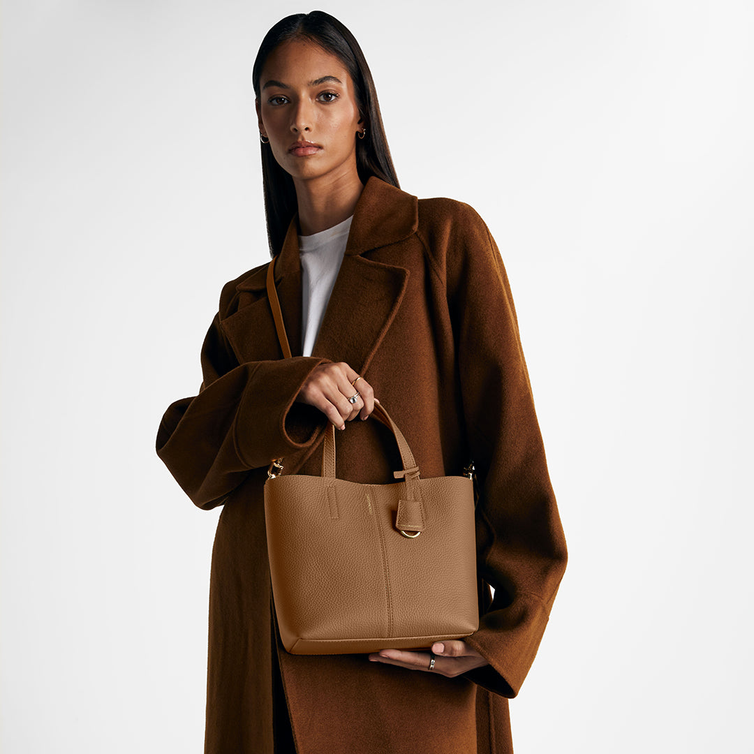 The Small Soft Tote - Sandstone Manhattan – MAISON de SABRÉ
