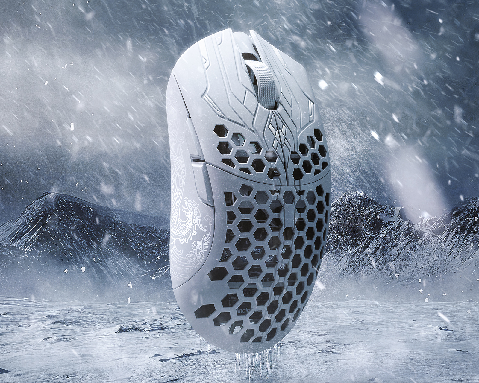 Finalmouse ULX Frostlord - Small - us.MaxGaming.com