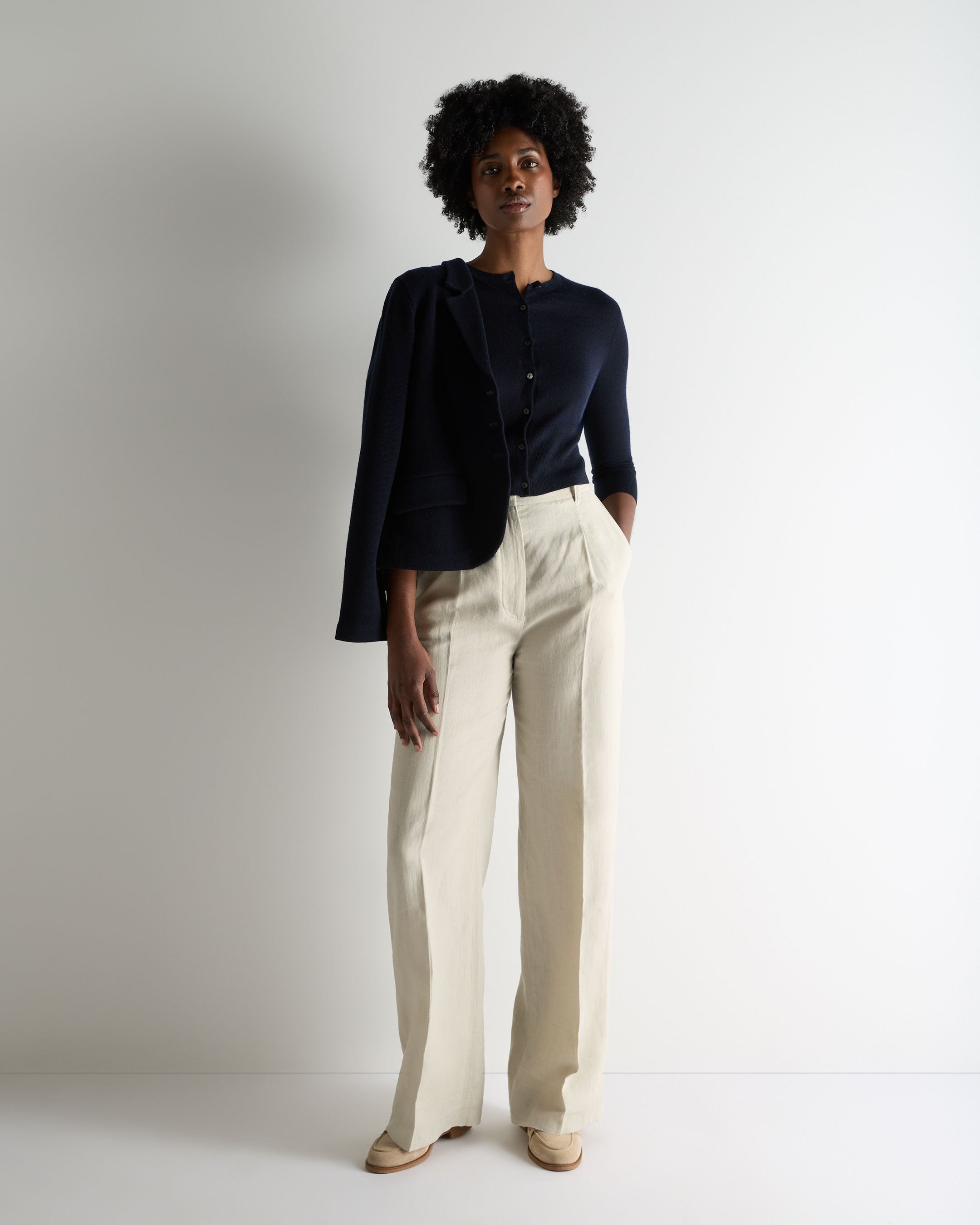 Women's Darcie Superfine Cashmere Cropped Cardigan Navy Blue | N.Peal