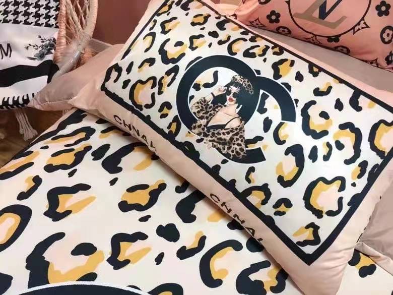 日本国内最高級ブランド販売店のブランド通販専門店 / シャネル 寝具