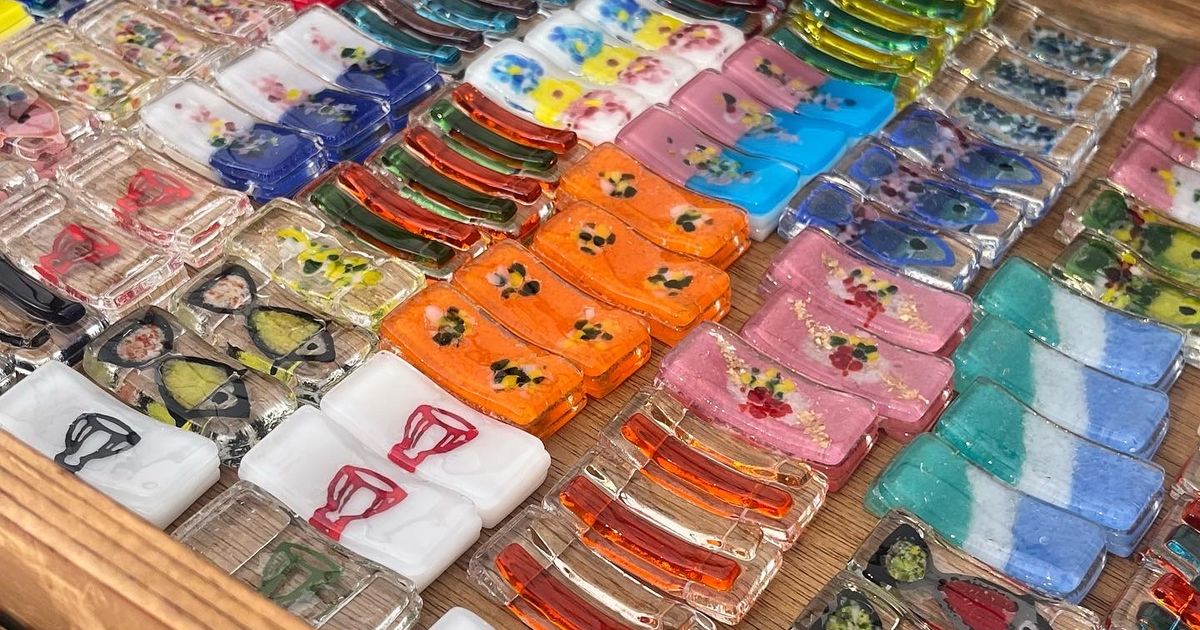 琉球ガラス ガラスの箸置き 沖縄 うつわ やちむん 販売 東京世田谷区