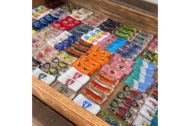 琉球ガラス ガラスの箸置き 沖縄 うつわ やちむん 販売 東京世田谷区