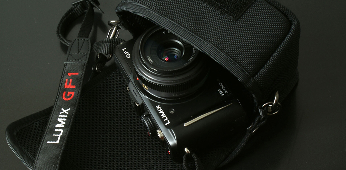 B113：LUMIX GF1用 キャリングケ－ス／横型（帆布のバッグ用ストラップ