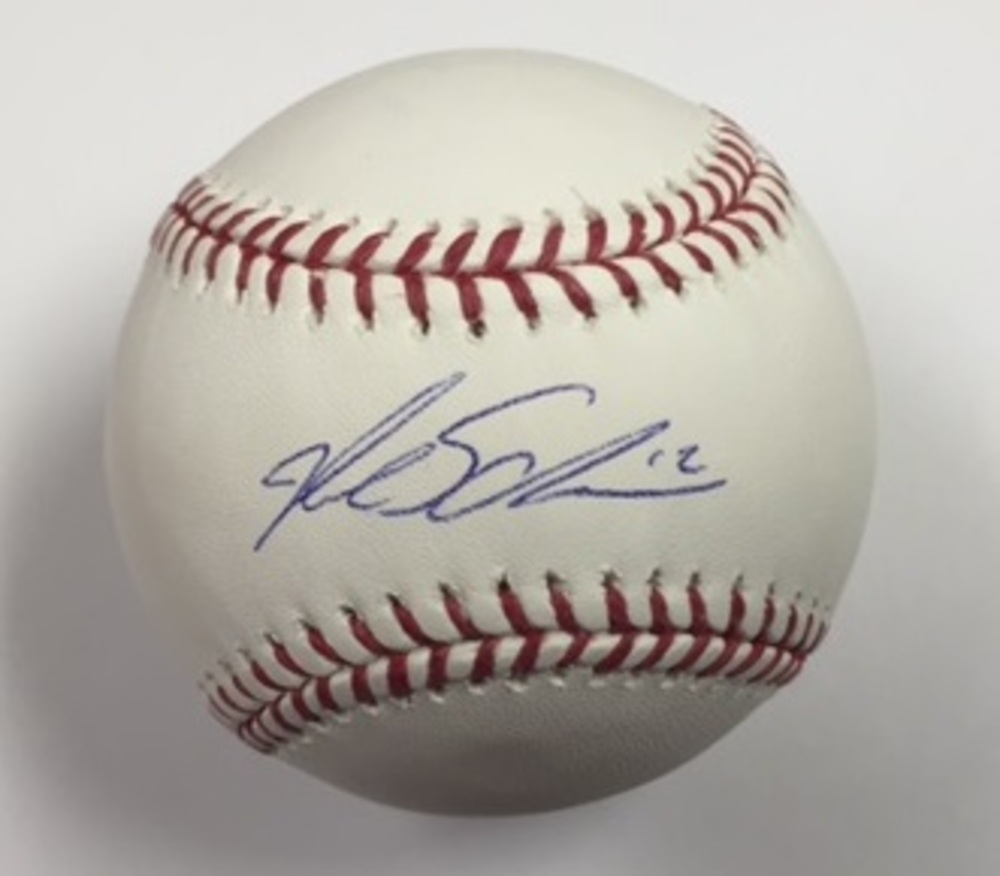 Kyle Schwarber Autographed Baseball | MLB Auctions