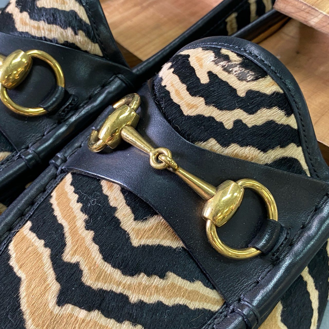 1e2 【イタリア製】GUCCI グッチ ハラコ ゼブラ柄 ホースビット