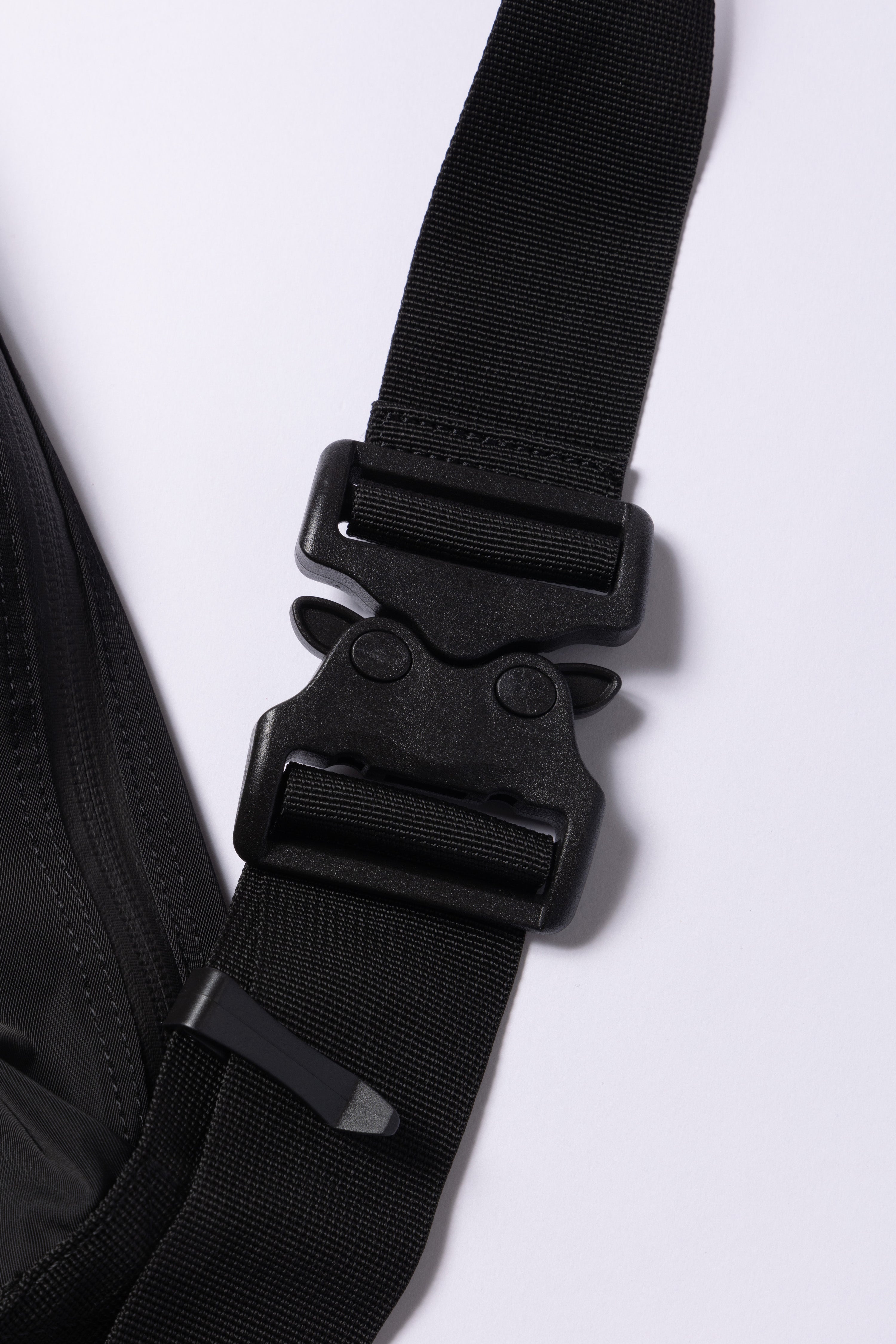 DEVICE SHOULDER BAG – VAULTROOM