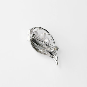 VBRV3148__W2 すずらん ブローチ｜ブローチ｜ヴァンドームブティック