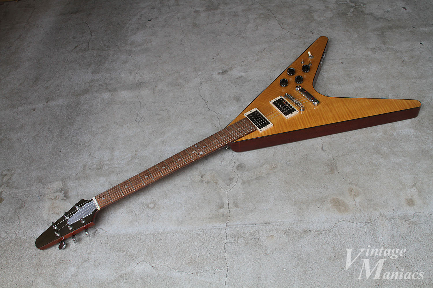 Vintage Zemaitis その1 - V vs V | Vintage Maniacs