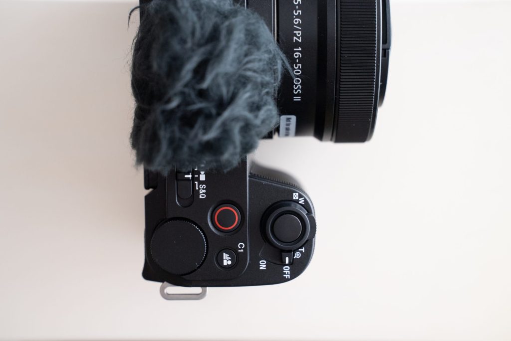 VLOGCAM「ZV-E10Ⅱ」のパワーズームレンズキットだけでシネマティック