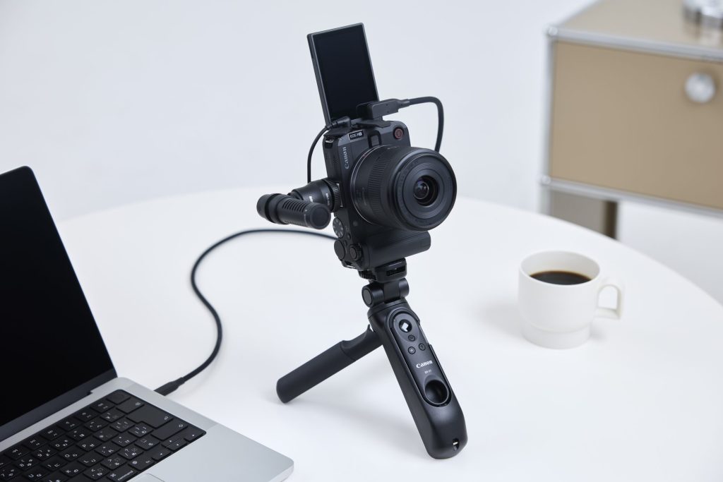 キヤノン、動画性能を重視したAPS-Cサイズミラーレスカメラ「EOS R50 V