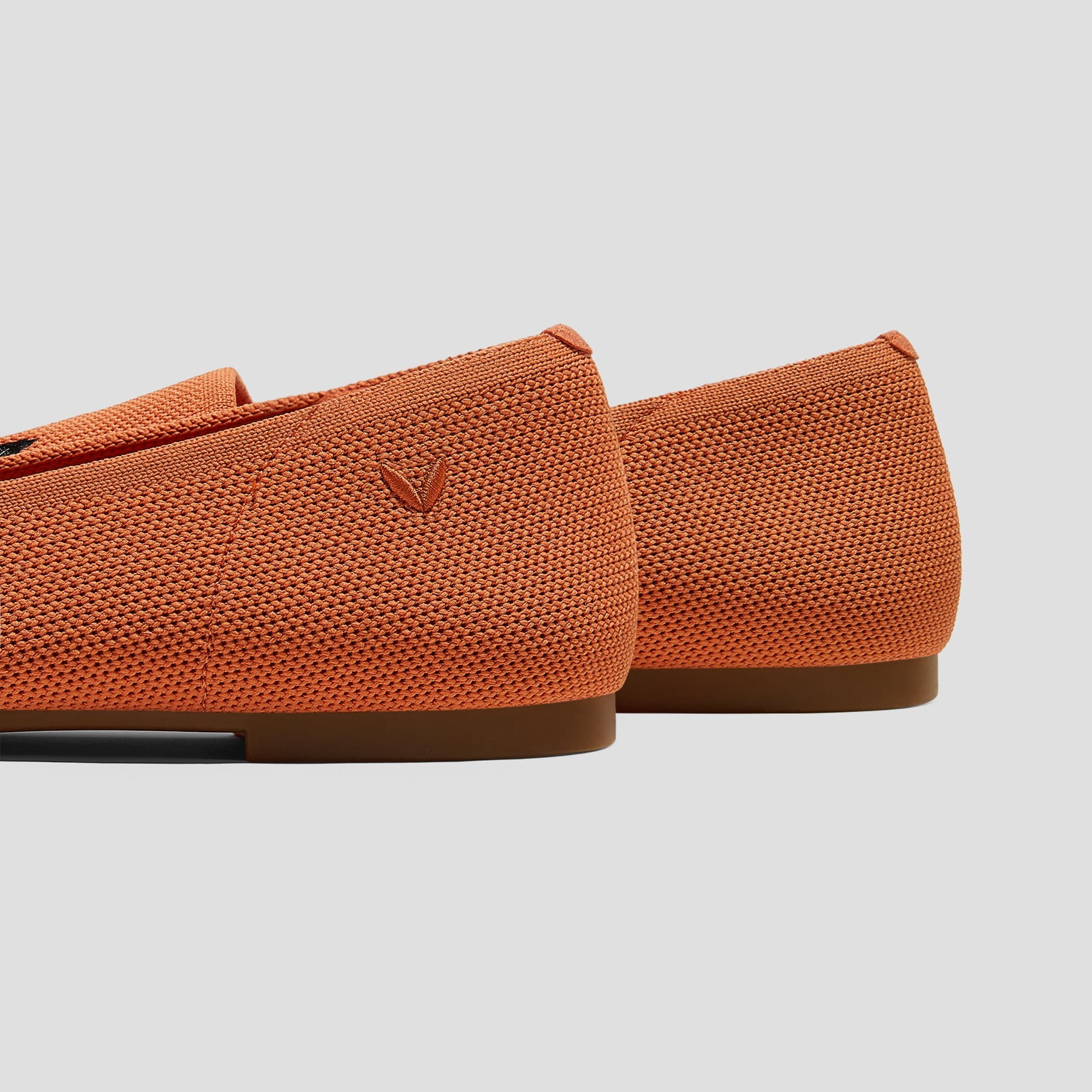 Audrey] ラウンドトゥ アニマル刺繍 ローファー – VIVAIA JAPAN