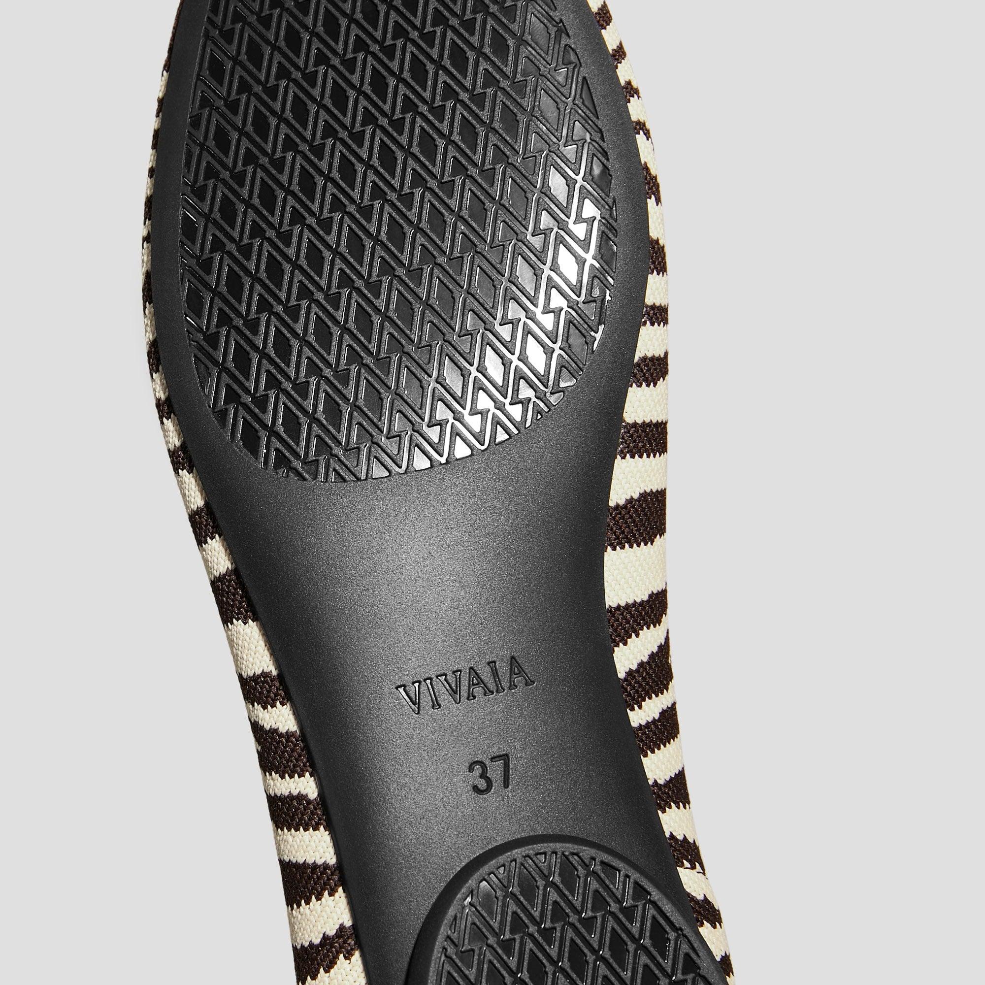 Tiana] アーモンドトゥ フラットシューズ – VIVAIA JAPAN