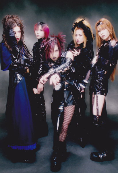 Cynthia profile | Cynthiaプロフィール | vkgy (ブイケージ)