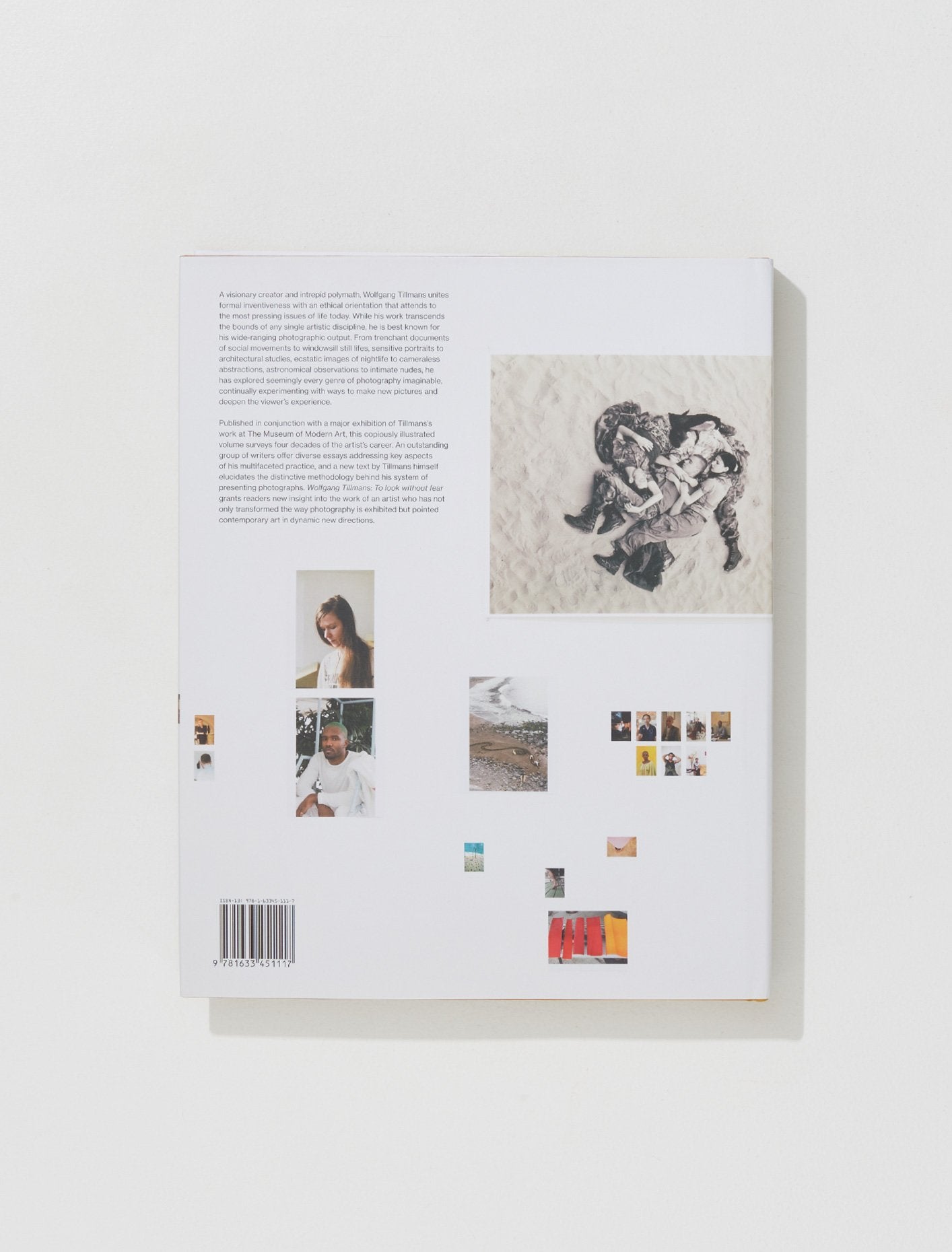 Books - Wolfgang Tillmans: To Look Without Fear - 9781633451117