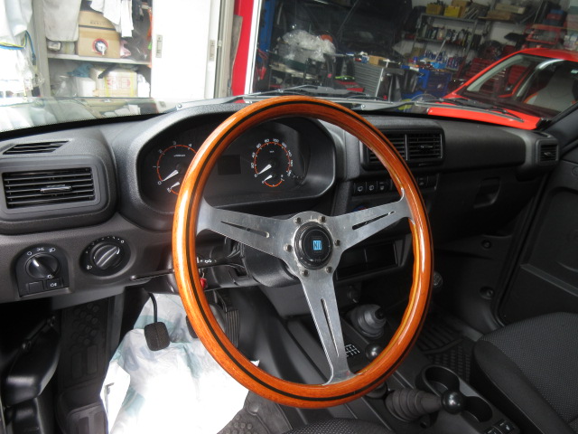 ステアリング交換 - V LADA 輸入・販売・メンテナンス ｜AUTORIESEN