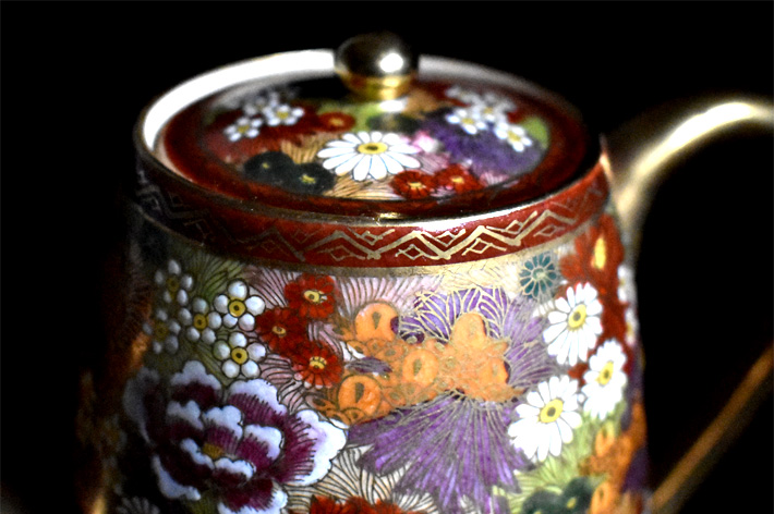 九谷焼の絵柄 金花詰に見るデザインの今と昔 - 九谷物産株式会社