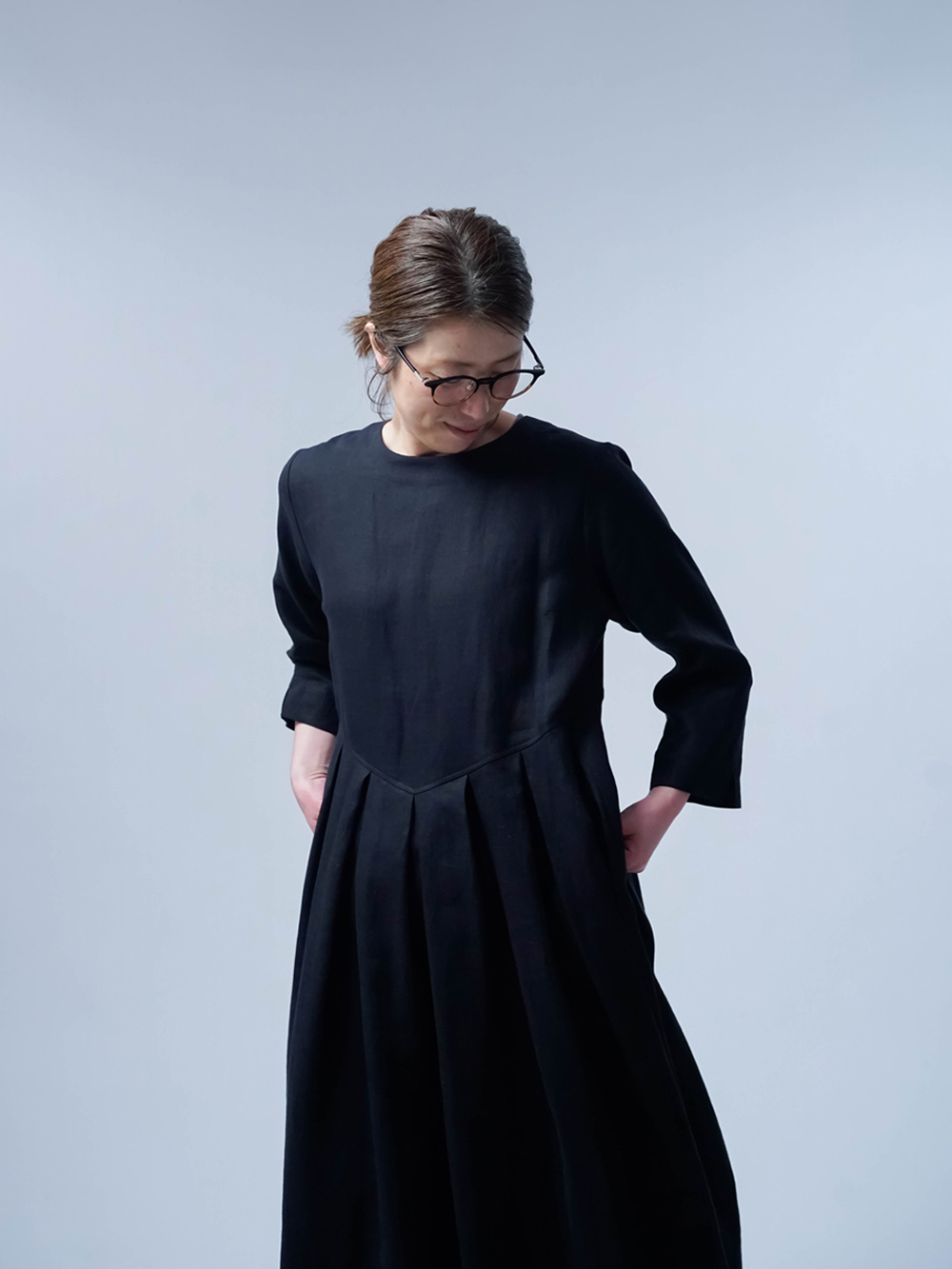 リネンワンピース】wafu 鍵盤タックドレス / 黒色(くろいろ) a013o-bck1