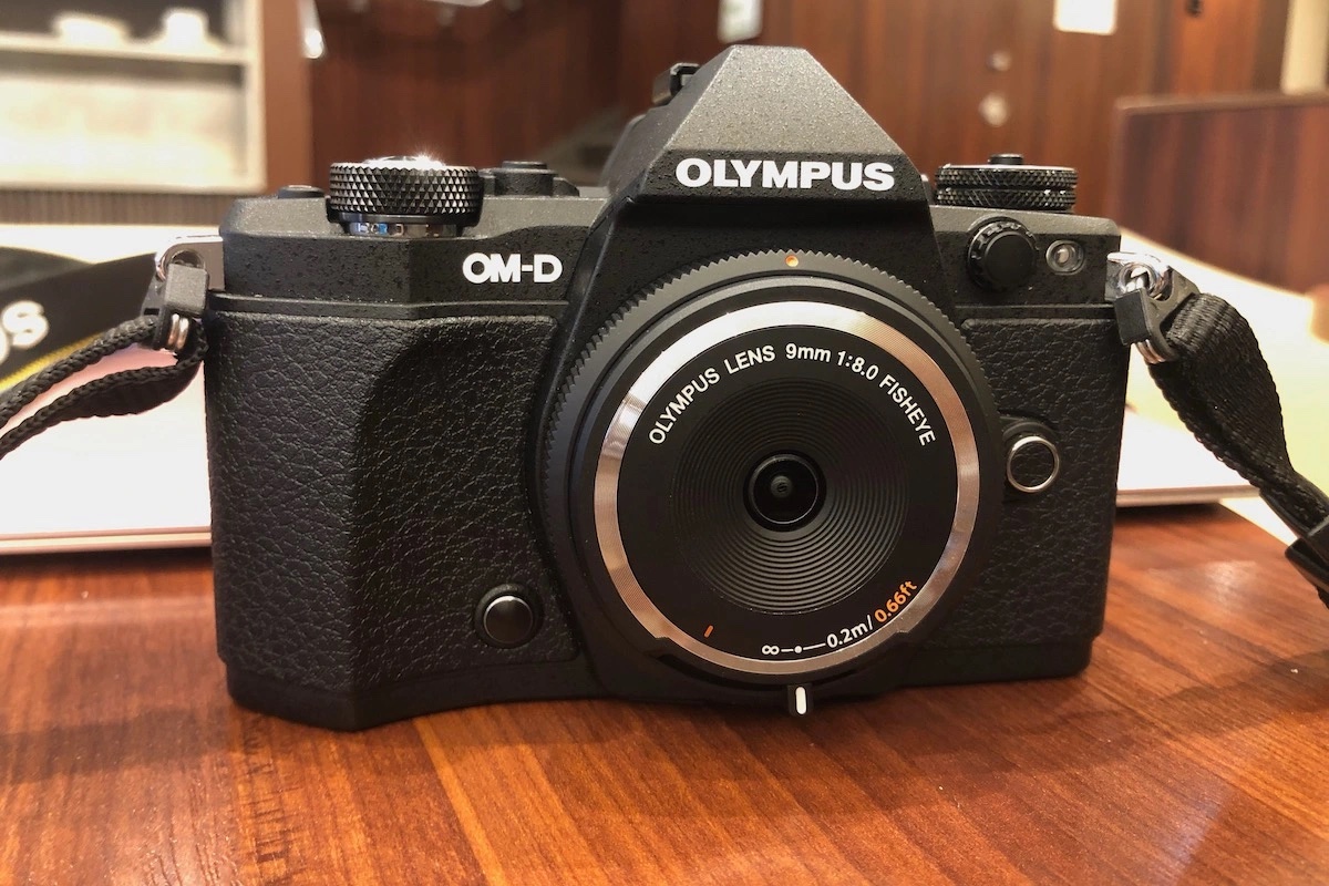 オリンパスのフィッシュアイボディーキャップレンズ「BCL-0980」を使っ