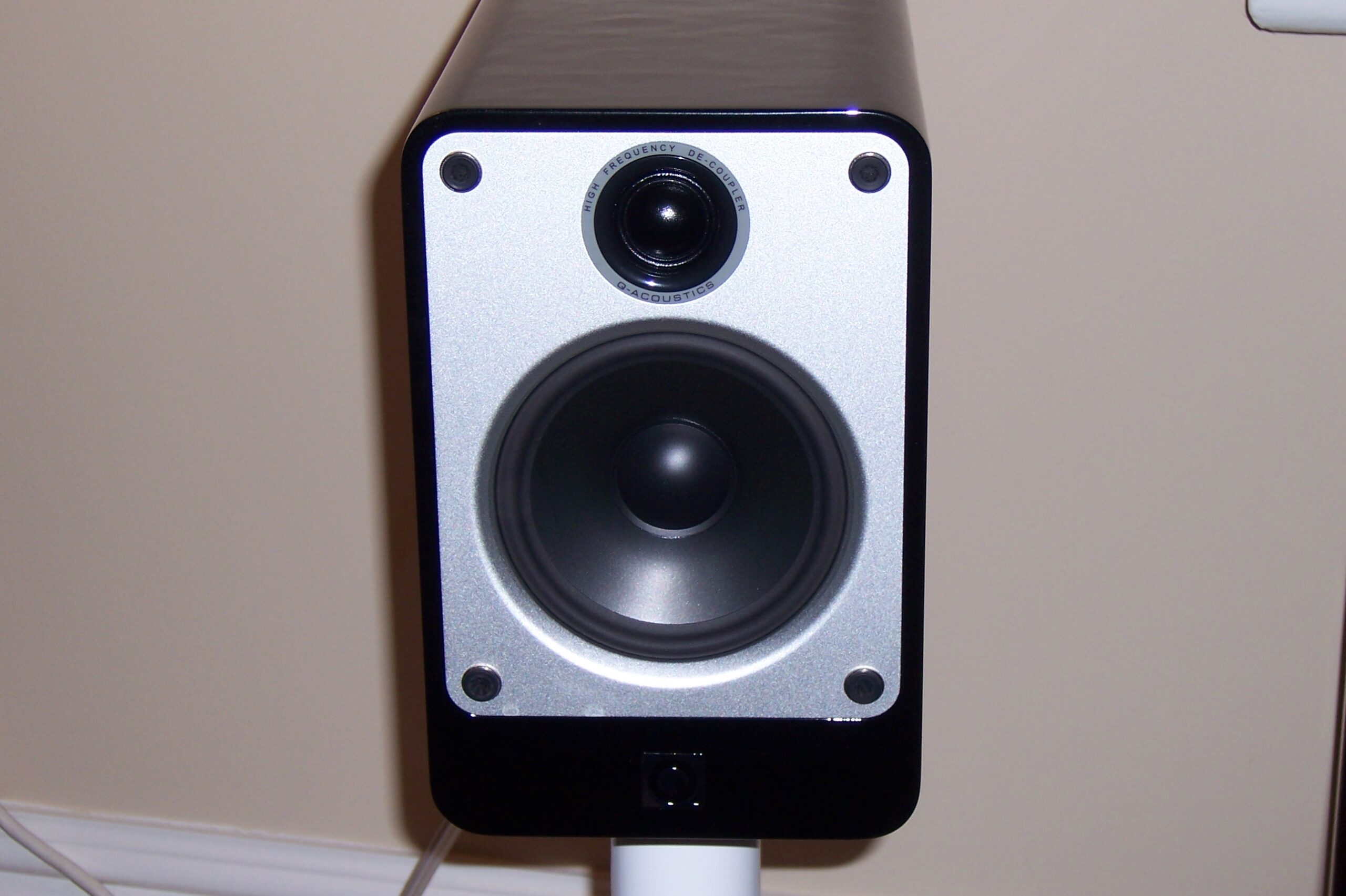 Review: Q Acoustics Concept 20 Bookshelf Speakers – Wall of Sound