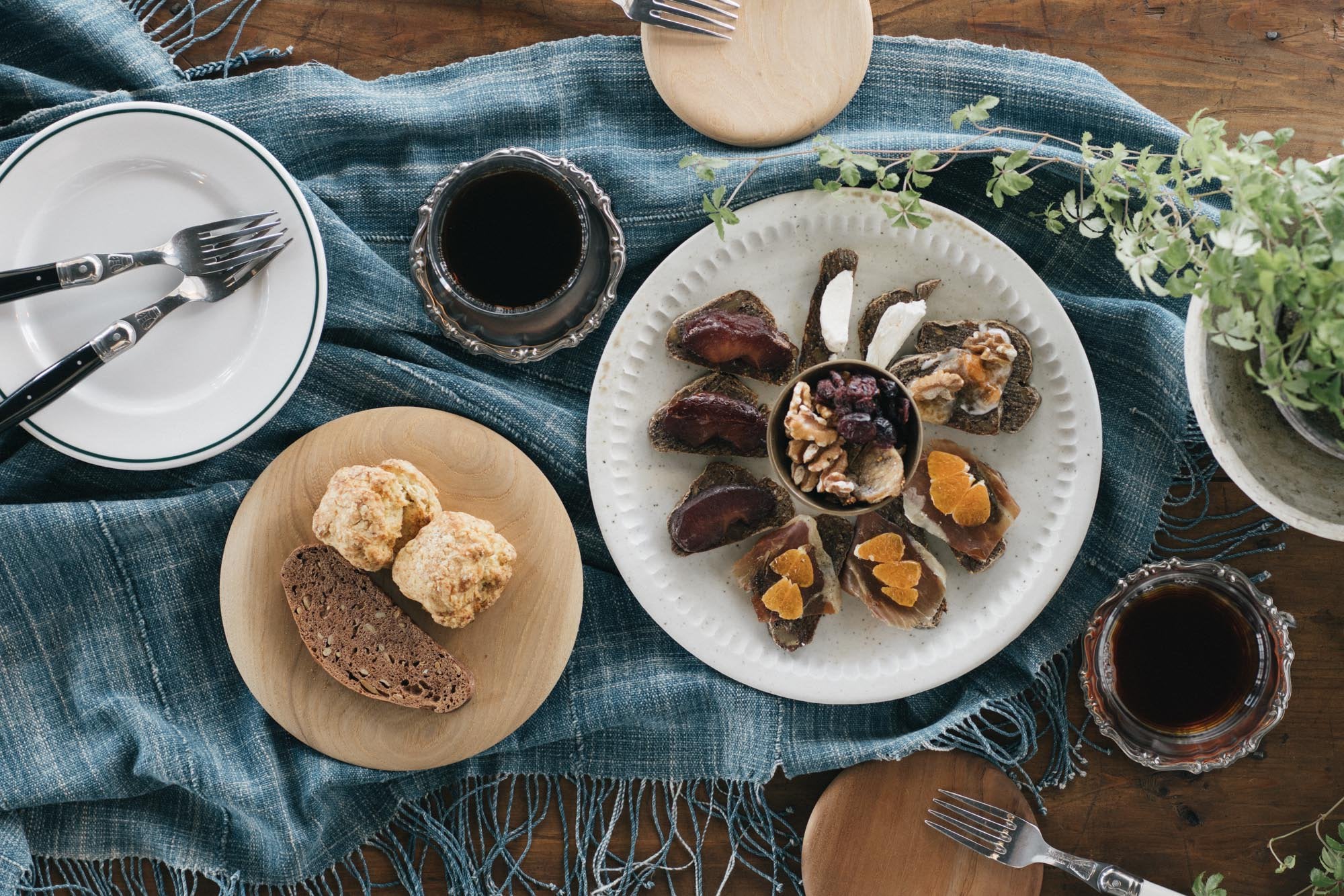 白マット しのぎ8寸皿｜境知子