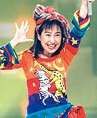 元祖バラドルから本格派へ脱皮。世界へ歌を届ける「ガンダムの女神