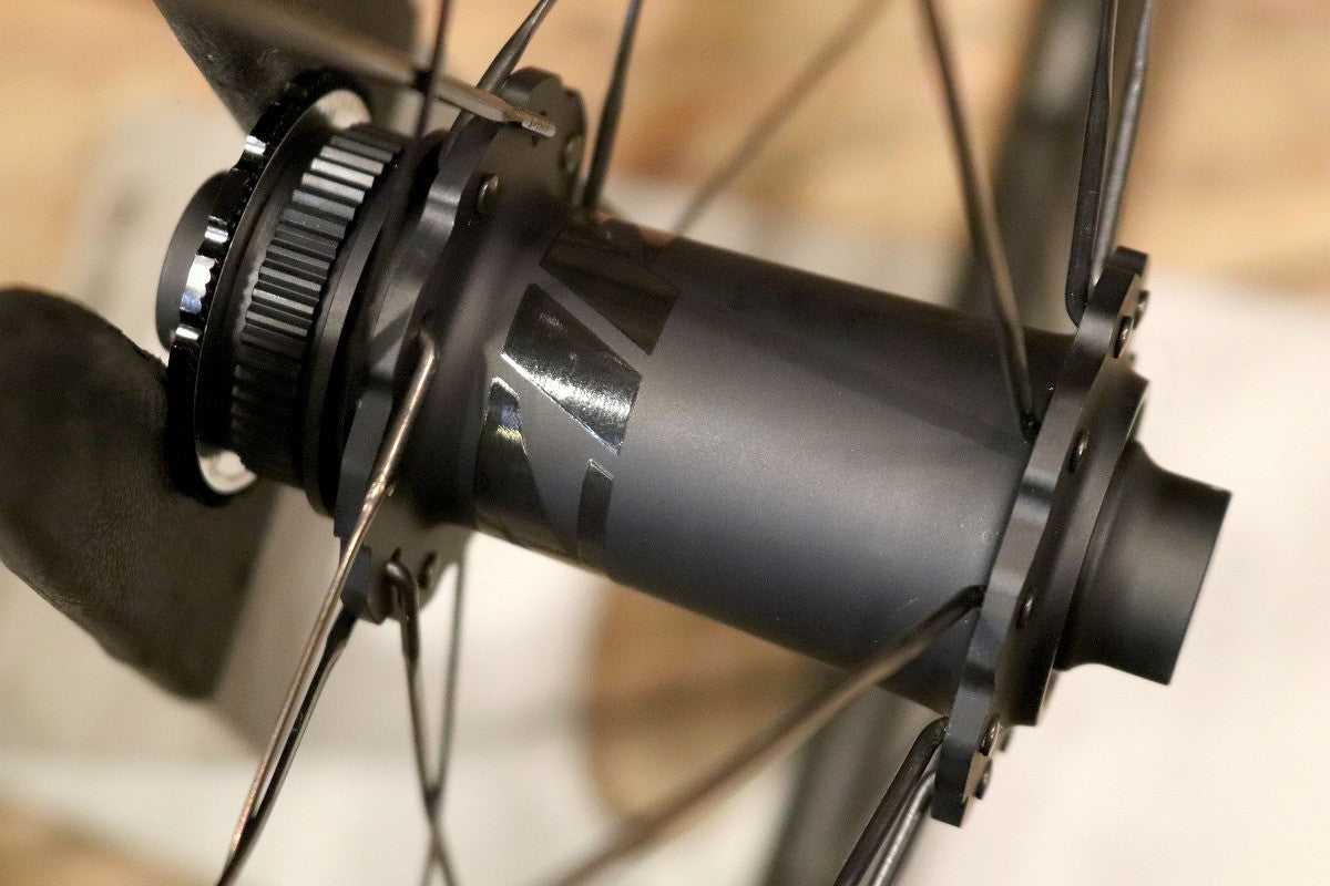 ジップ ZIPP 858 NSW Tubeless DISC カーボン チューブレス ホイール