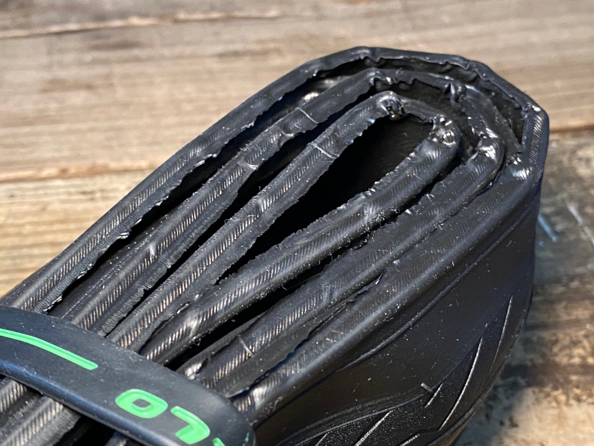 JX375 ピレリ PIRELLI CintuRato VELO タイヤ TUBELESS READY/TUBE 700