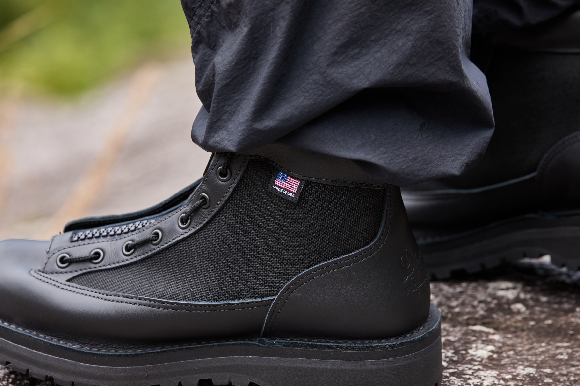 アークネッツ別注のダナーライトは、より武骨なミリタリーブーツの風格