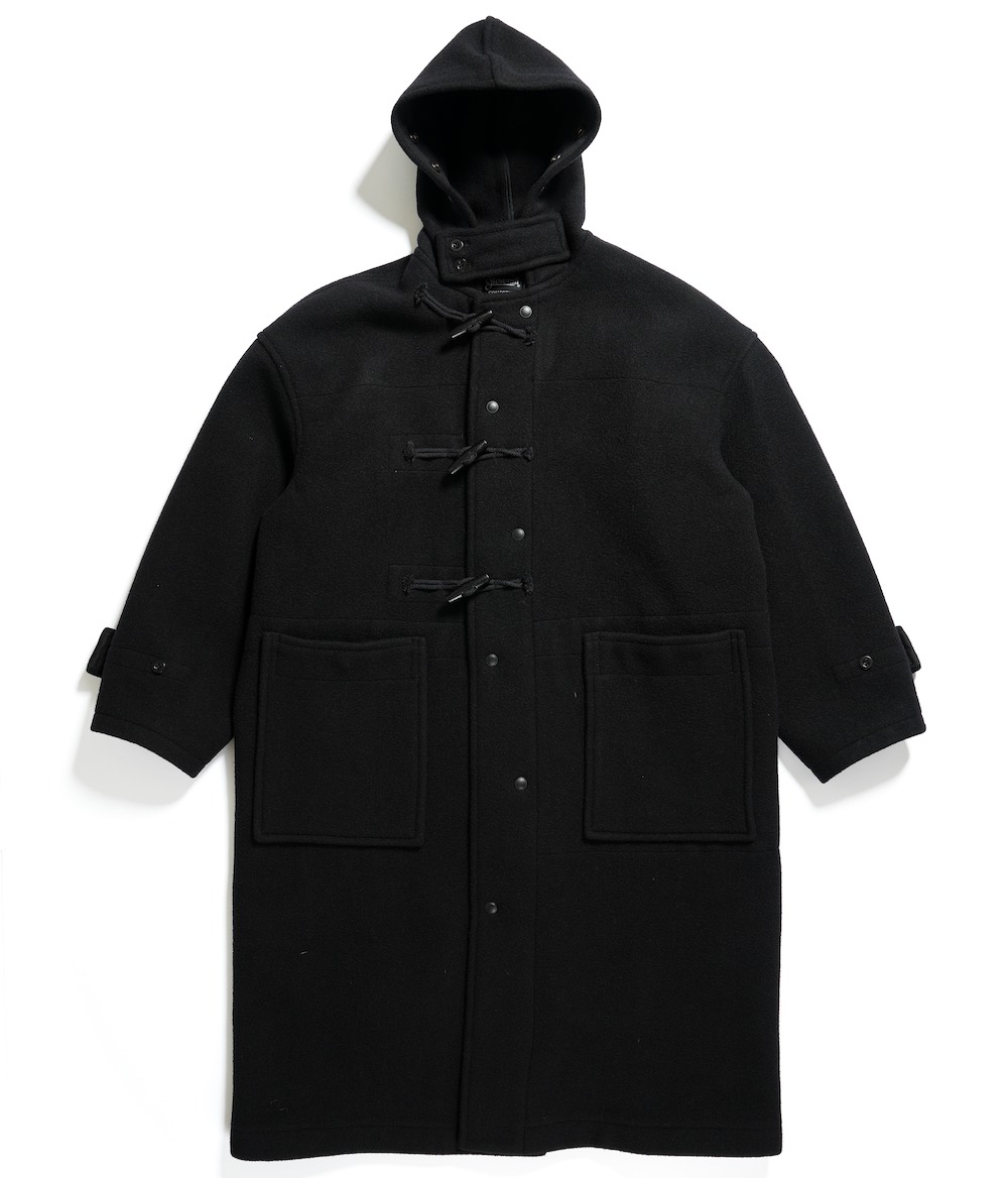 エンジニアドガーメンツが、老舗のダッフルコートを現代的にブラッシュ