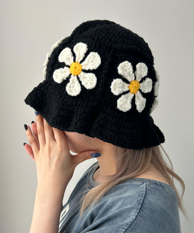 黒いフリルデザインのカジュアルハットワンダフルワールドピコフリル