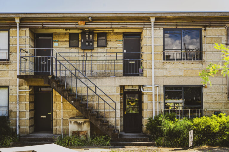 全国でも珍しい石造りの旧芦屋市営宮塚町住宅 | 国登録有形文化財の