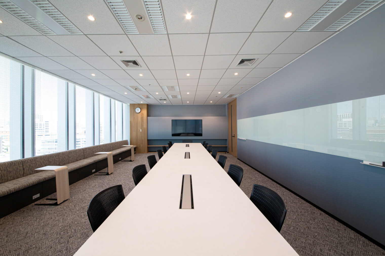 施工事例 - OFFICE Minato, Tokyo｜壁紙・施工事例｜WhO