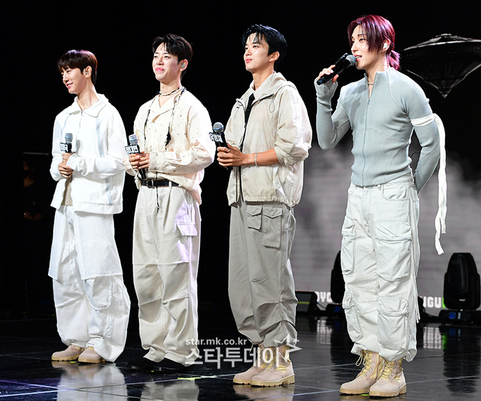 グループB.A.P出身のパン·ヨングク&チョン·デヒョン&ユ·ヨンジェ&ムン