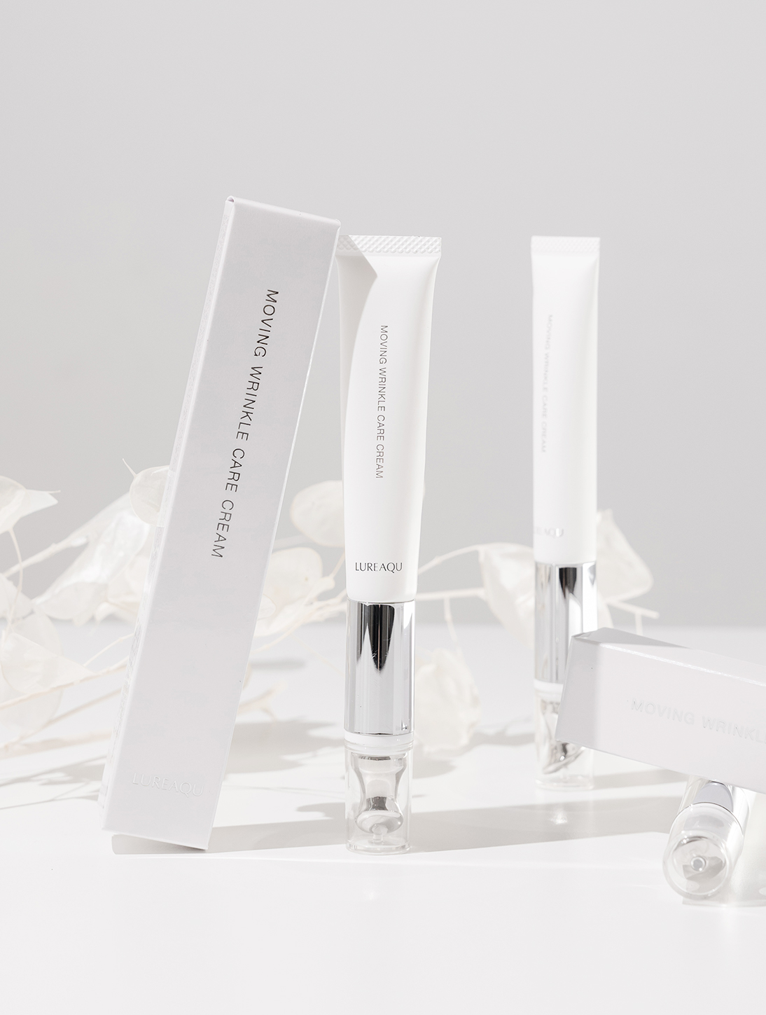 目もとに、弾む美しさを。「美白シワ改善！美顔器一体型アイクリーム