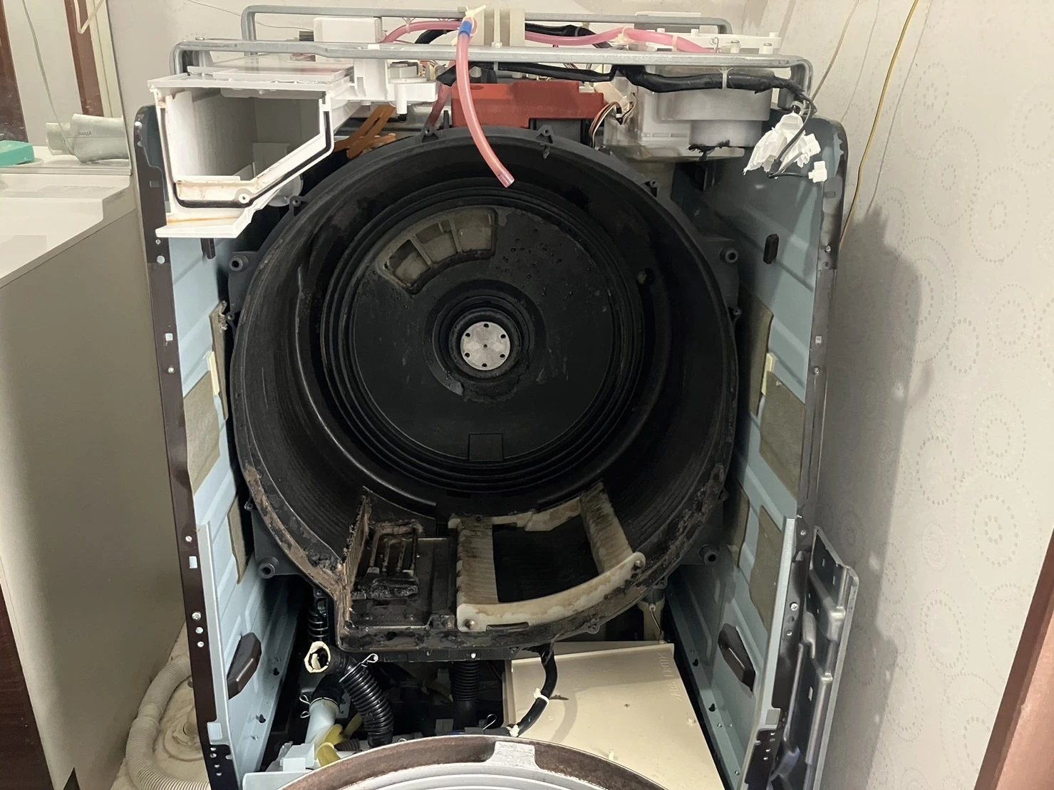 WisLief（ウィズライフ）ドラム式洗濯機クリーニングは完全分解洗浄が