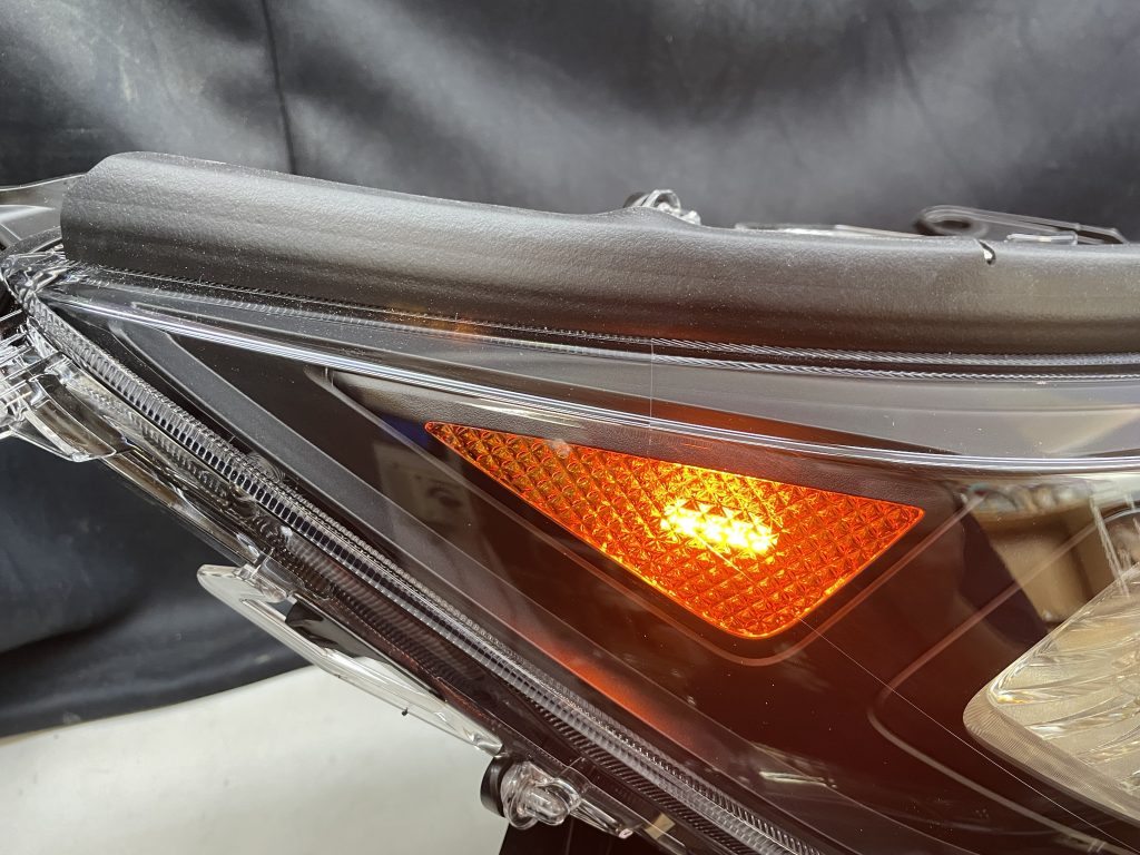 RAV4 ヘッドライト US仕様 サイドリフレクター 埋め込み DIY カスタム