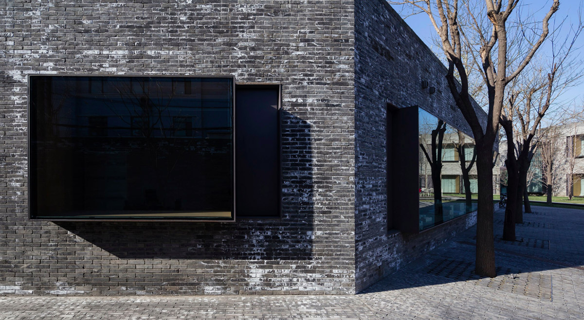 ZAO/standardarchitecture transforms old factory building into its