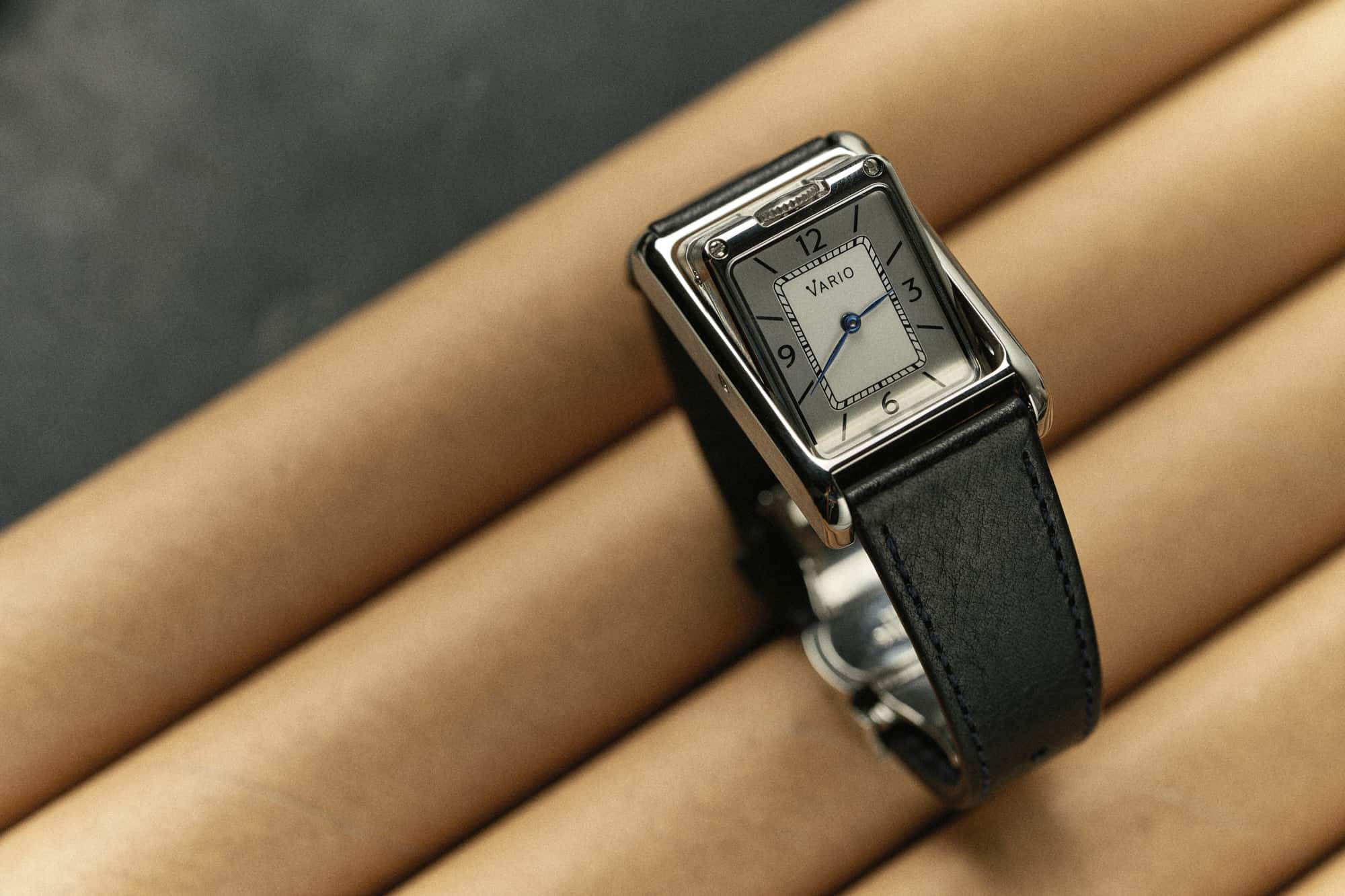 Hands-On with the Vario Versa - Worn & Wound