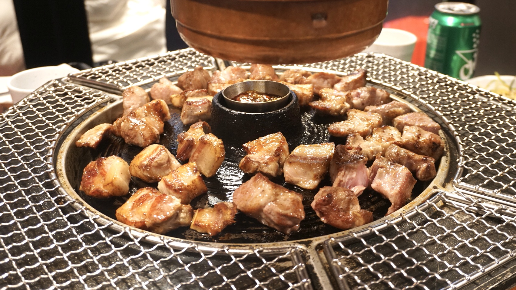 ③旅レポ【韓国旅行】Day1 : 夜の街“弘大”、オギョプサルとモクサル