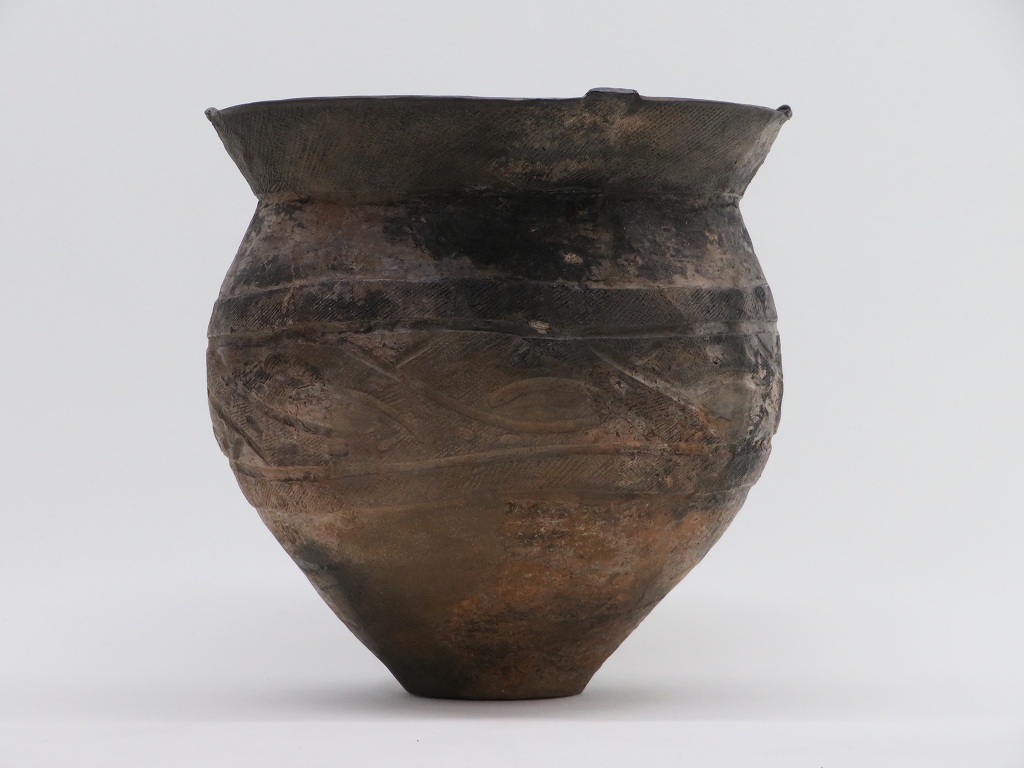 重要文化財「中屋サワ遺跡出土品」の修理／金沢市公式ホームページ