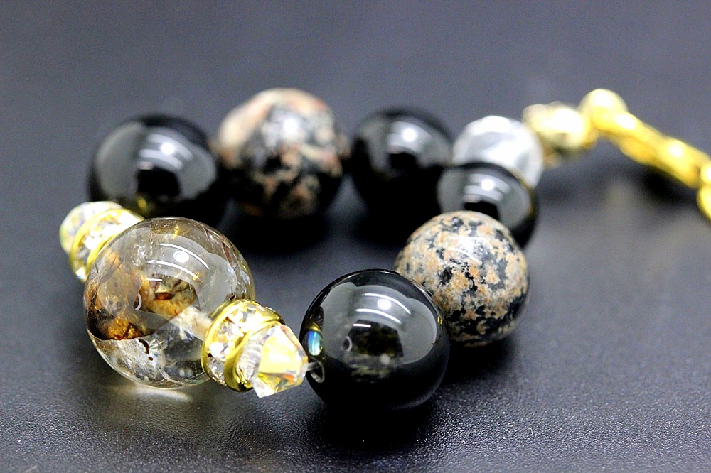 魔除け 災難よけ 悪縁切り！七つの魔除けパワーを秘めた神代の魔石