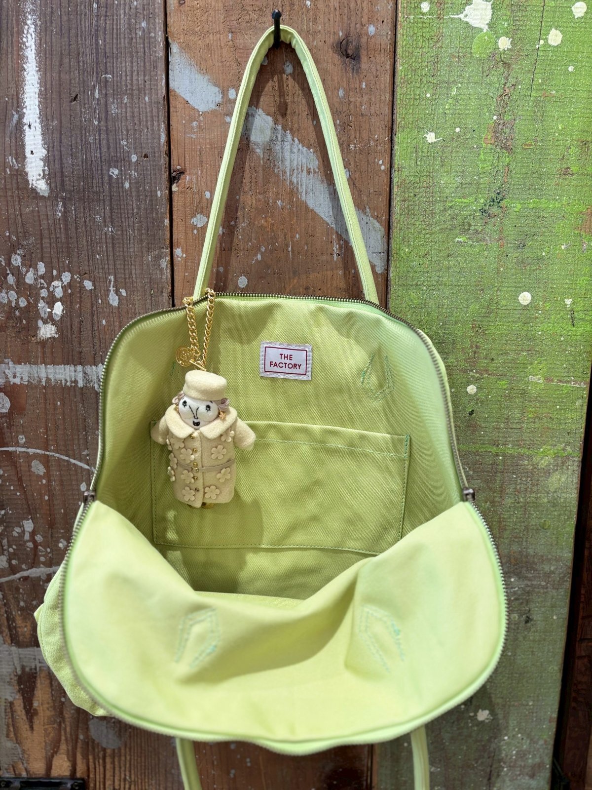 THE FACTORY SILVA BAG