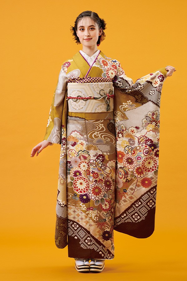 インパクトのある柄が目を引く琉球紅型の振袖【F-303】｜振袖