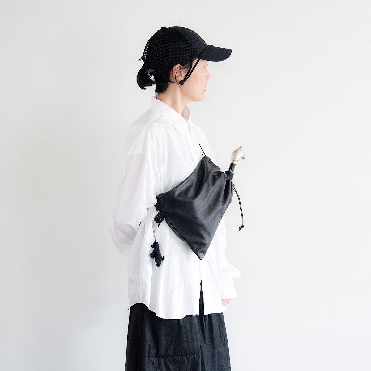 02 おなかにぴったり沿う安心感。 | ケサ ショルダーバッグ