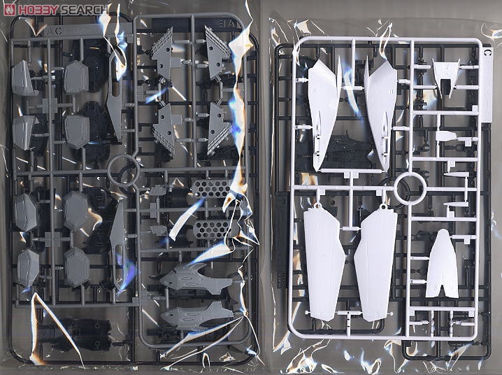 VF-25F アーマードメサイアバルキリー アルト機 (プラモデル) - ホビー